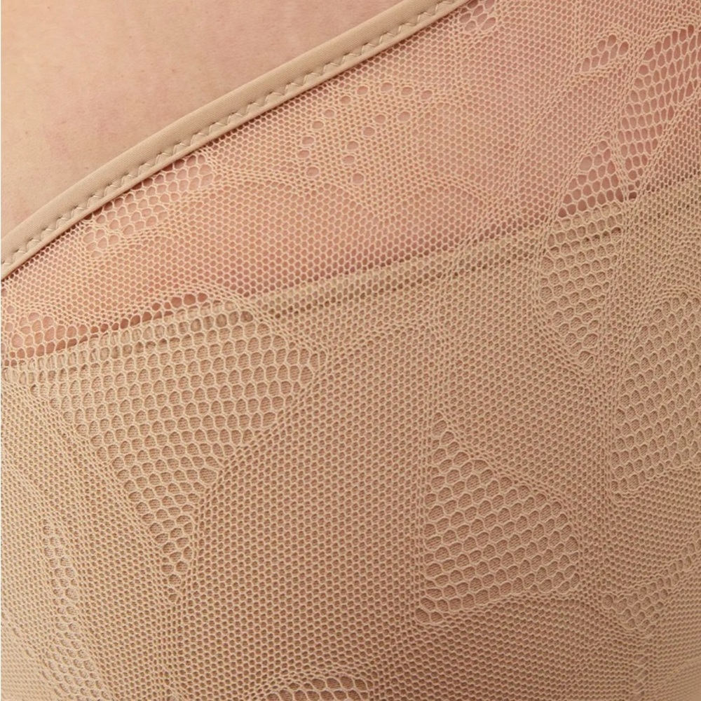 Bali Ultra Light Body Shaper with Lace
#DF6552 - Picture 3 of 7